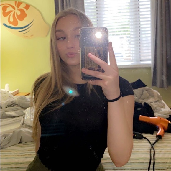 Meet your Posher, Gina - Picture 1 of 1